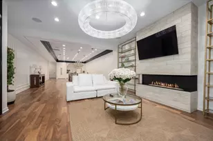 22 E Elm St, Chicago, IL 60611 - Photo 6
