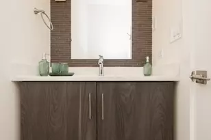 22 E Elm St, Chicago, IL 60611 - Photo 36