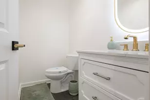 22 E Elm St, Chicago, IL 60611 - Photo 48