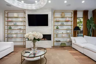 22 E Elm St, Chicago, IL 60611 - Photo 4