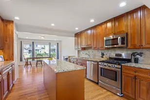 8219 W Summerdale Ave, Chicago, IL 60656 - Photo 12