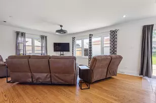 8219 W Summerdale Ave, Chicago, IL 60656 - Photo 14