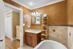 8219 W Summerdale Ave, Chicago, IL 60656 - Photo 22