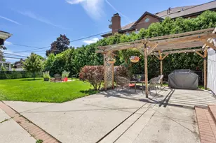 8219 W Summerdale Ave, Chicago, IL 60656 - Photo 4