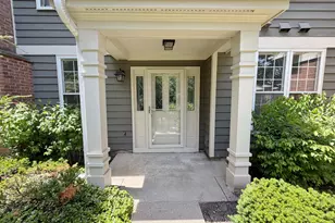 112 Harvard Ct, Glenview, IL 60025 - Photo 2