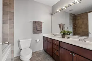 758 N Larrabee St, Chicago, IL 60654 - Photo 14