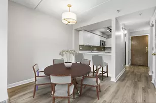 811 Chicago Ave, Evanston, IL 60202 - Photo 4