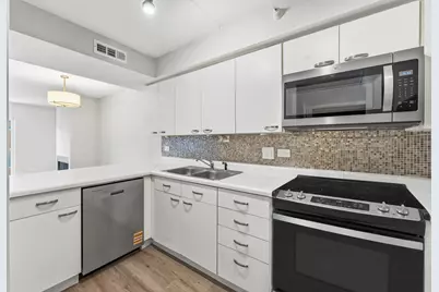 811 Chicago Avenue #405, Evanston, IL 60202 - Photo 6
