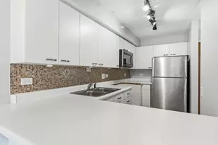 811 Chicago Ave, Evanston, IL 60202 - Photo 8
