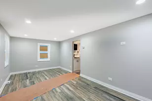 36 E 151st St, Harvey, IL 60426 - Photo 4