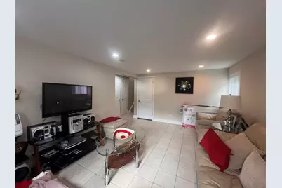9220 Luna Avenue, Morton Grove, IL 60053 - Photo 14