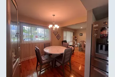 9220 Luna Avenue, Morton Grove, IL 60053 - Photo 4