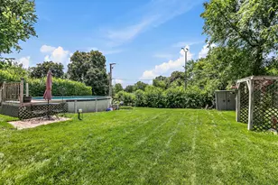 7798 Kingsbury Dr, Hanover Park, IL 60133 - Photo 22