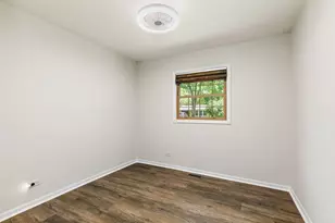 7798 Kingsbury Dr, Hanover Park, IL 60133 - Photo 14