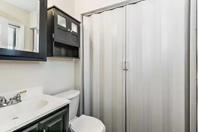 7798 Kingsbury Drive, Hanover Park, IL 60133 - Photo 16