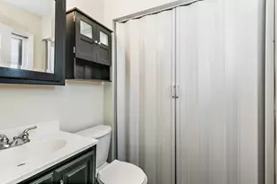 7798 Kingsbury Dr, Hanover Park, IL 60133 - Photo 16