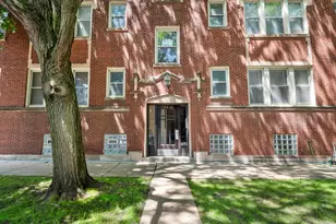 1702 W Catalpa Ave, Chicago, IL 60640 - Photo 2