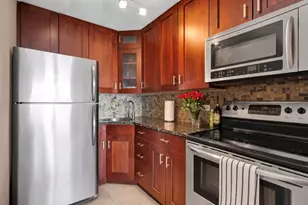 2728 N Hampden Ct, Chicago, IL 60614 - Photo 6