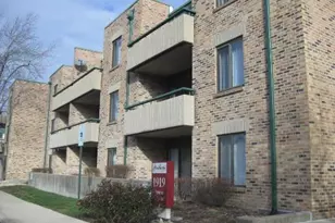 1919 Prairie Square, Schaumburg, IL 60173 - Photo 1