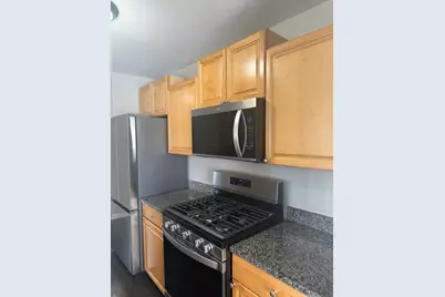 1919 Prairie Square #112, Schaumburg, IL 60173 - Photo 2