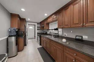 16641 Paulina St, Markham, IL 60428 - Photo 6