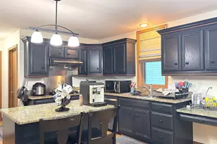 3824 Patty Berg Ct, Woodridge, IL 60517 - Photo 12