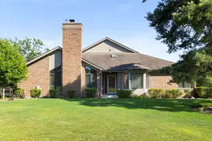 10536 Brookridge Ct, Frankfort, IL 60423 - Photo 2