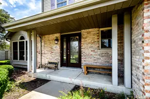 651 Columbia Dr, New Lenox, IL 60451 - Photo 2