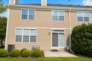 860 Havenshire Rd, Naperville, IL 60565 - Photo 12