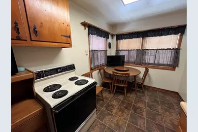 526 Edwards Street, Kewanee, IL 61443 - Photo 10
