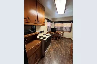 526 Edwards Street, Kewanee, IL 61443 - Photo 8