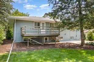 29 Robin Hill Dr, Naperville, IL 60540 - Photo 14