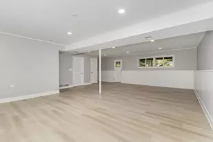 29 Robin Hill Dr, Naperville, IL 60540 - Photo 10