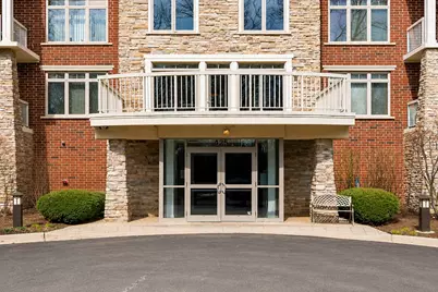 425 Benjamin Drive #202, Vernon Hills, IL 60061 - Photo 1