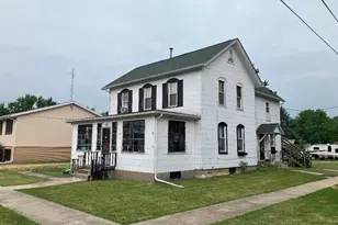 101 S Spring St, Franklin Grove, IL 61031 - Photo 12
