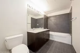 235 W Van Buren St, Chicago, IL 60607 - Photo 10
