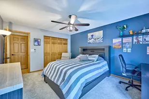 1140 Sandhurst Ln, Carol Stream, IL 60188 - Photo 24