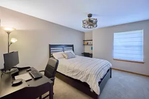 1140 Sandhurst Ln, Carol Stream, IL 60188 - Photo 26