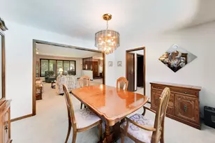 125 Lynnfield Ln, Schaumburg, IL 60193 - Photo 10