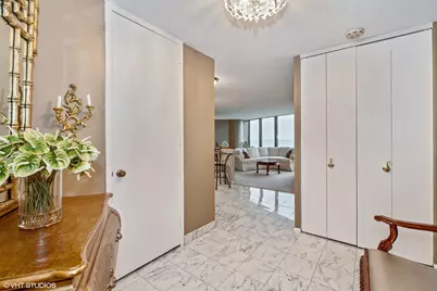 505 N Lake Shore Drive #1707, Chicago, IL 60611 - Photo 2