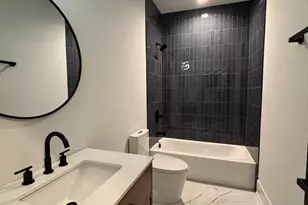 1914 N Rockwell St, Chicago, IL 60647 - Photo 24