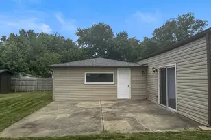 2413 Meridian Dr, Joliet, IL 60431 - Photo 8