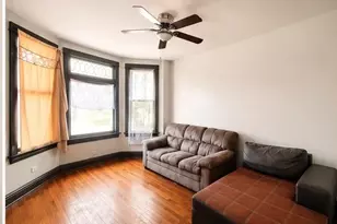 8410 S Burnham Ave, Chicago, IL 60617 - Photo 6