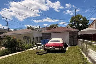8410 S Burnham Ave, Chicago, IL 60617 - Photo 2