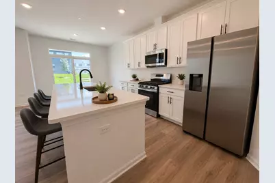 8545 Chadwick Court #8545, Woodridge, IL 60517 - Photo 4