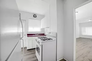120 E Kensington Ave, Chicago, IL 60628 - Photo 6
