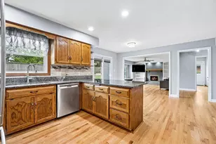 6076 Angel Ln, Lisle, IL 60532 - Photo 2