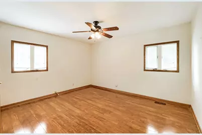 [Address not provided], Streamwood, IL 60107 - Photo 12