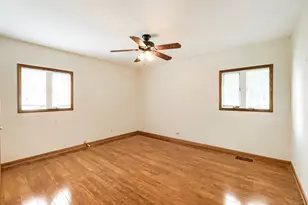 [Address not provided], Streamwood, IL 60107 - Photo 12