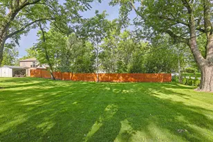 1400 Marion St, Schaumburg, IL 60193 - Photo 24